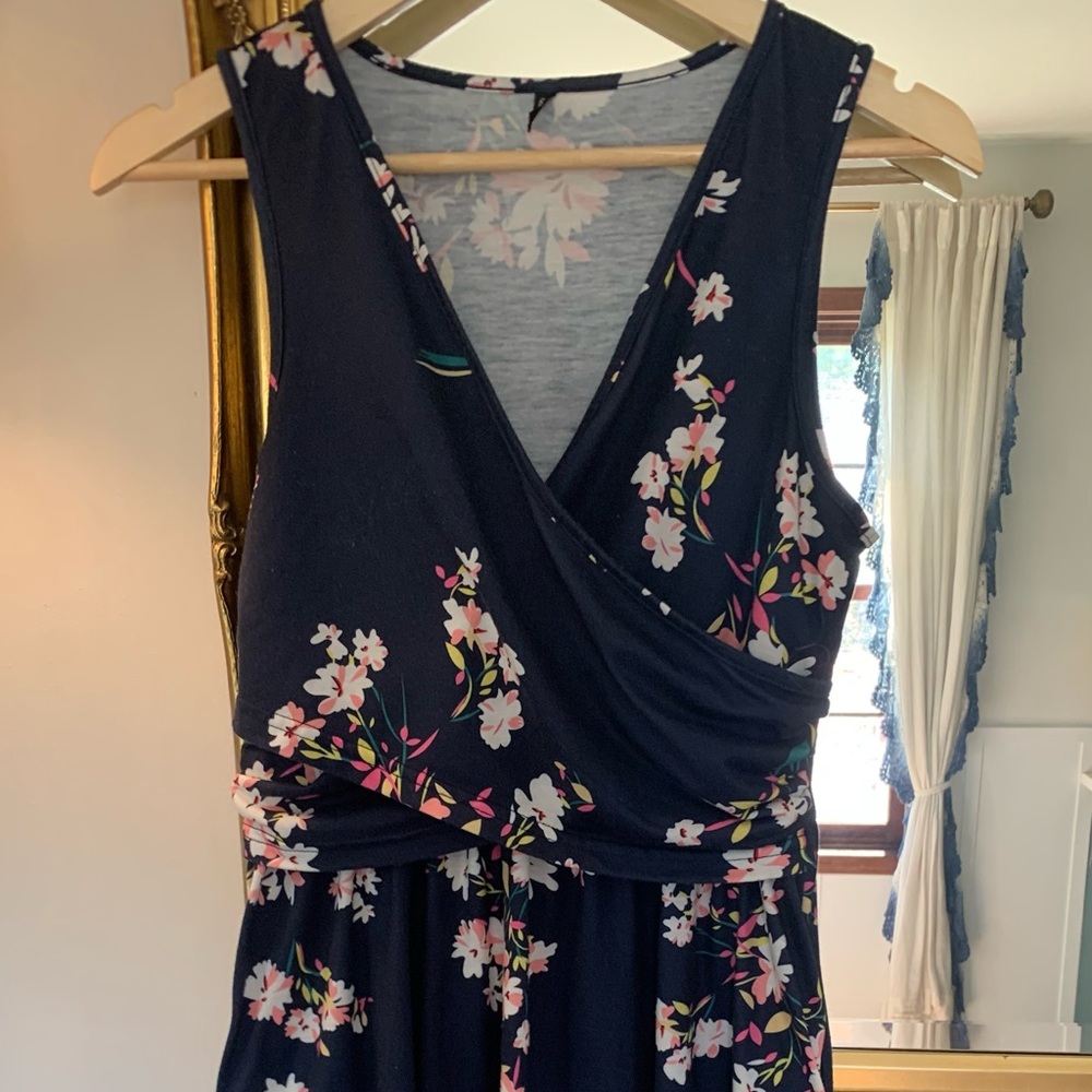 Sleeveless nursing dress - blue floral